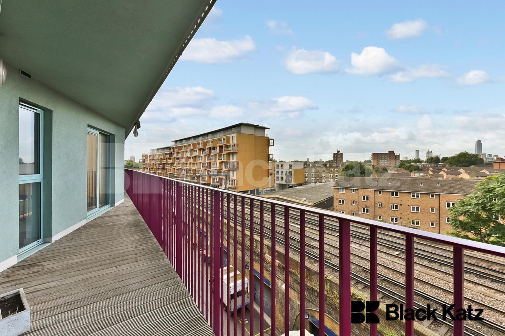 24 hour concierge, roof terrace & inclusive of water rates South Central Steedman Street, Elephant and Castle